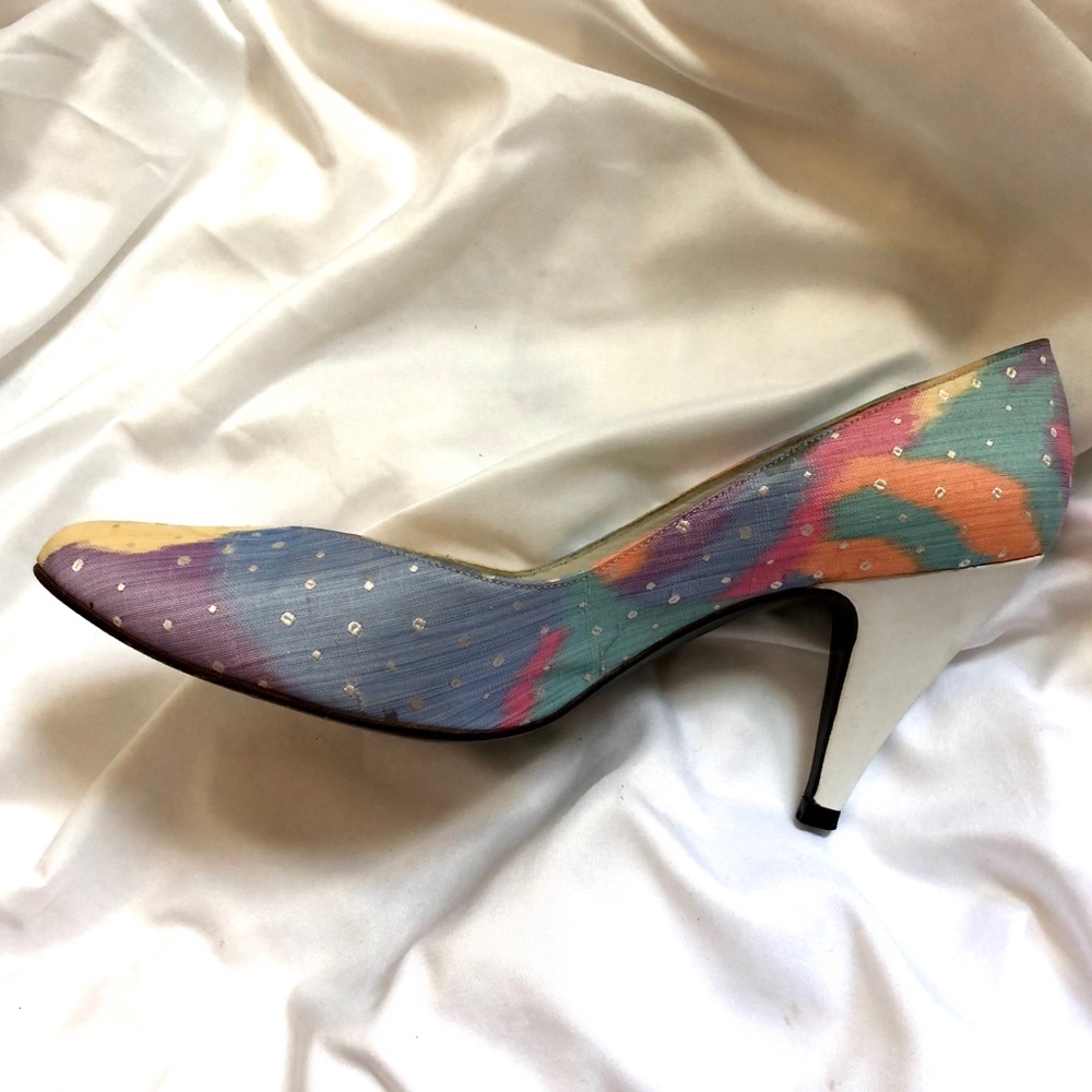 Vintage 80s Stuart Weitzman Rainbow Polkadot Pumps - Picture 6 of 6